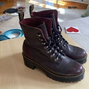 Dr. Martens Leona Burgundy Vintage